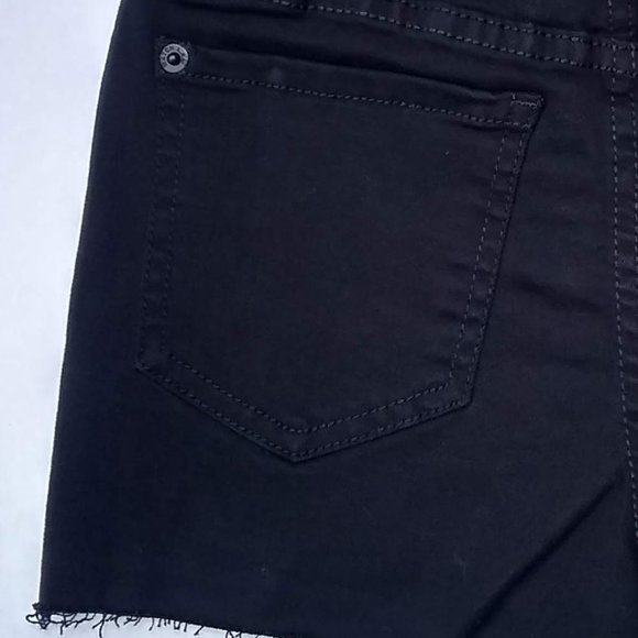 Watch L.A. LS8487 Black Denim Shorts Size S NWT - Picture 13 of 14